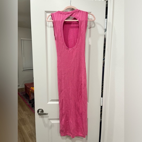 Pink midi dress open back with shimmer - Picture 3 of 6